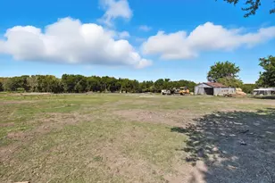 1118 Private Rd 425, Whitewright, TX 75491 - Photo 27