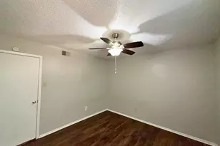 219 Fry St, Denton, TX 76201 - Photo 9