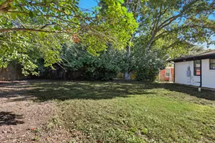 6611 Highgate Ln, Dallas, TX 75214 - Photo 23