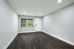 6611 Highgate Ln, Dallas, TX 75214 - Photo 11