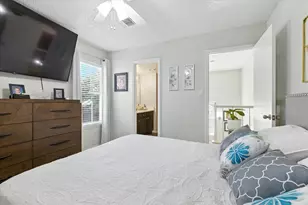 1463 Meadowood Village Dr, Fort Worth, TX 76120 - Photo 13