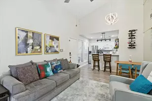 1463 Meadowood Village Dr, Fort Worth, TX 76120 - Photo 7