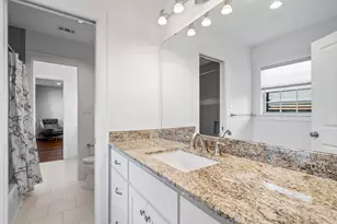 6446 Runnemede Ln, Dallas, TX 75214 - Photo 15