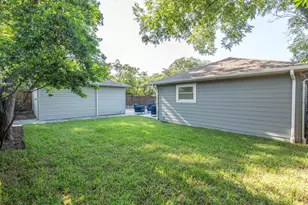6446 Runnemede Ln, Dallas, TX 75214 - Photo 23
