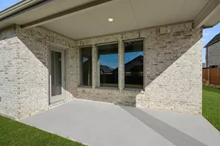 2305 Meek Woods Ln, Mansfield, TX 76063 - Photo 5