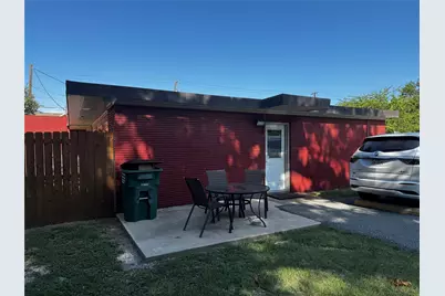 410 N Dixon, Gainesville, TX 76240 - Photo 3