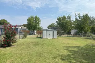 407 W Maple St, Celina, TX 75009 - Photo 21