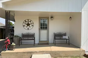 407 W Maple St, Celina, TX 75009 - Photo 1