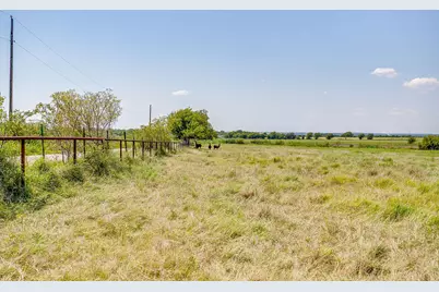 1041 County Road 310A, Cleburne, TX 76031 - Photo 23