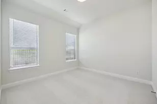 1016 Sunflower St, Crowley, TX 76036 - Photo 5