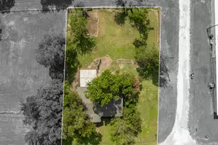 202 N Sycamore, Malone, TX 76660 - Photo 27