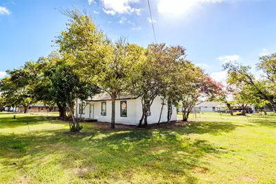 202 N Sycamore, Malone, TX 76660 - Photo 1