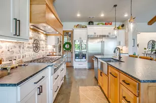 312 Pear Valley Ln, Burleson, TX 76028 - Photo 13