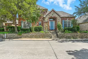 946 Briar Oaks Dr, Rockwall, TX 75087 - Photo 1