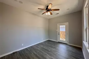 1007 E Broadway St, Gainesville, TX 76240 - Photo 27