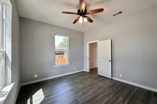 1007 E Broadway St, Gainesville, TX 76240 - Photo 11