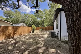 1007 E Broadway St, Gainesville, TX 76240 - Photo 37