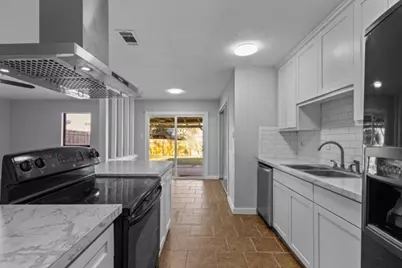 7319 Hedge Drive, Dallas, TX 75249 - Photo 11