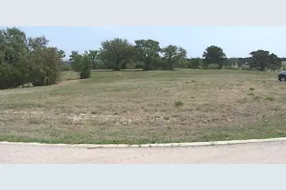 6301 Berkshire Circle, Cleburne, TX 76033 - Photo 9