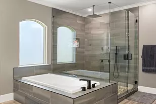 1203 Huntington Cove Ct, Granbury, TX 76048 - Photo 5