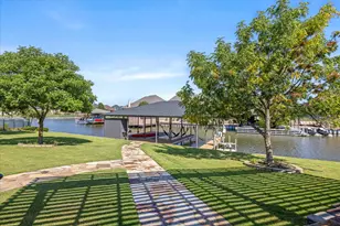 1203 Huntington Cove Ct, Granbury, TX 76048 - Photo 25
