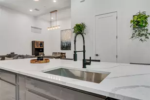 4208 Live Oak St, Dallas, TX 75204 - Photo 29