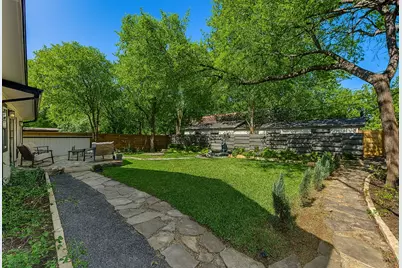 7002 Whispering Oaks Drive, Austin, TX 78745 - Photo 27