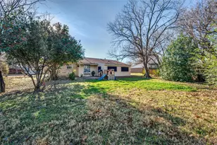 600 Sue Ann Ln, Burleson, TX 76028 - Photo 23
