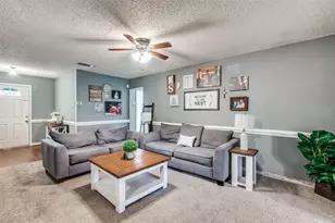 600 Sue Ann Ln, Burleson, TX 76028 - Photo 3