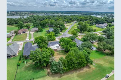 300 Navajo Trail, Gainesville, TX 76240 - Photo 39