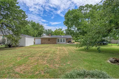 300 Navajo Trail, Gainesville, TX 76240 - Photo 33