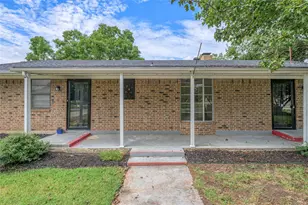 300 Navajo Trail, Gainesville, TX 76240 - Photo 5