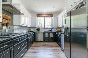 8 Waterwood Ct, Mansfield, TX 76063 - Photo 9