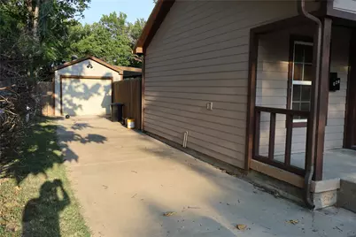 941 SW 4th Street, Grand Prairie, TX 75051 - Photo 3