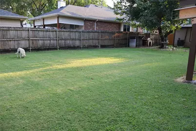 941 SW 4th Street, Grand Prairie, TX 75051 - Photo 17