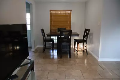 941 SW 4th Street, Grand Prairie, TX 75051 - Photo 5