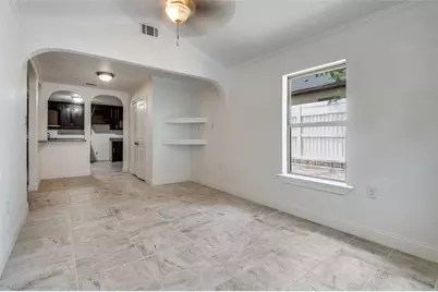 568 W Hammond Street, Lancaster, TX 75146 - Photo 3