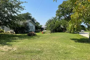 209 Davenport, Italy, TX 76651 - Photo 9