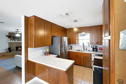 853 Royal Terrace, Hurst, TX 76053 - Photo 5