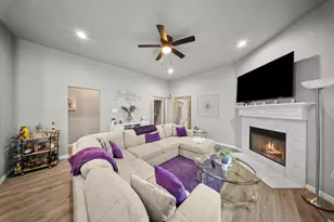 5312 Black Hawk St, Dallas, TX 75212 - Photo 3