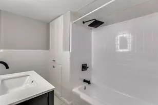 4618 Reiger Ave, Dallas, TX 75246 - Photo 13