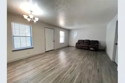 1108 N Elm Street #3, Denton, TX 76201 - Photo 3