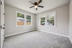 1220 E Leuda St, Fort Worth, TX 76104 - Photo 9