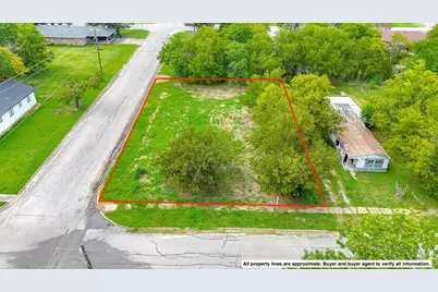 802 E 12th Avenue, Corsicana, TX 75110 - Photo 1