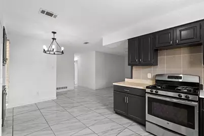 2734 Kellogg Avenue, Dallas, TX 75216 - Photo 13