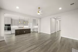 517 Geyser Trl, McGregor, TX 76657 - Photo 5