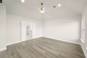 517 Geyser Trl, McGregor, TX 76657 - Photo 13