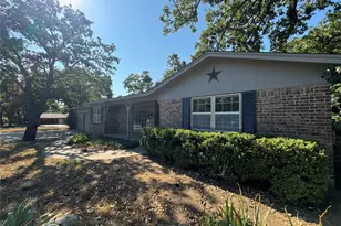 520 Crestwood Dr, Eastland, TX 76448 - Photo 3