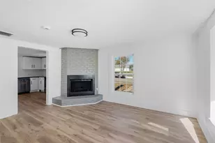 1301 S Scullin Ave, Denison, TX 75020 - Photo 15