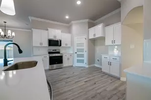 1404 Red Rock Rd, Hewitt, TX 76643 - Photo 11